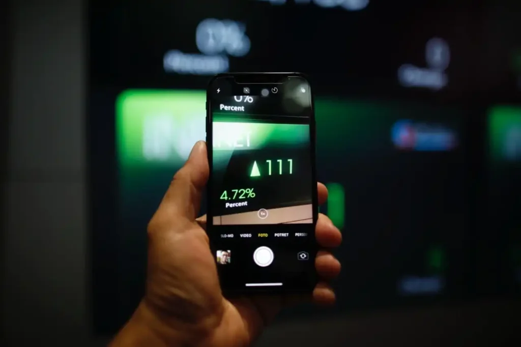 IHSG Menguat Tipis, Saham BBTN hingga BREN Beri Sinyal Peluang