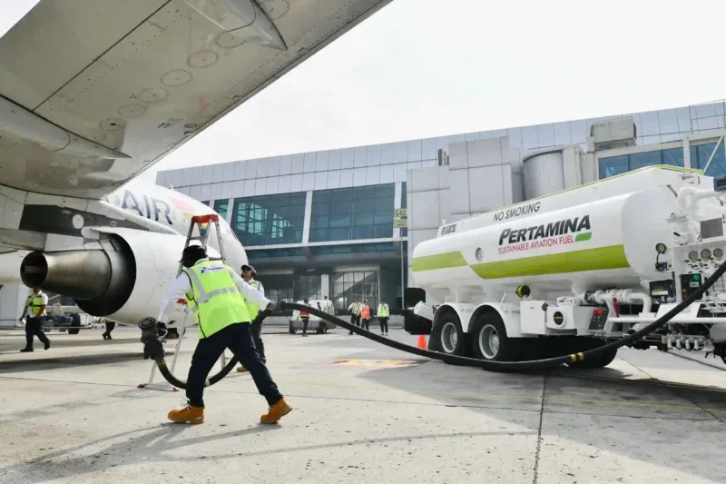 Pemerintah Pacu Pertamina Sulap Minyak Jelantah Jadi Bioavtur Masa Depan!