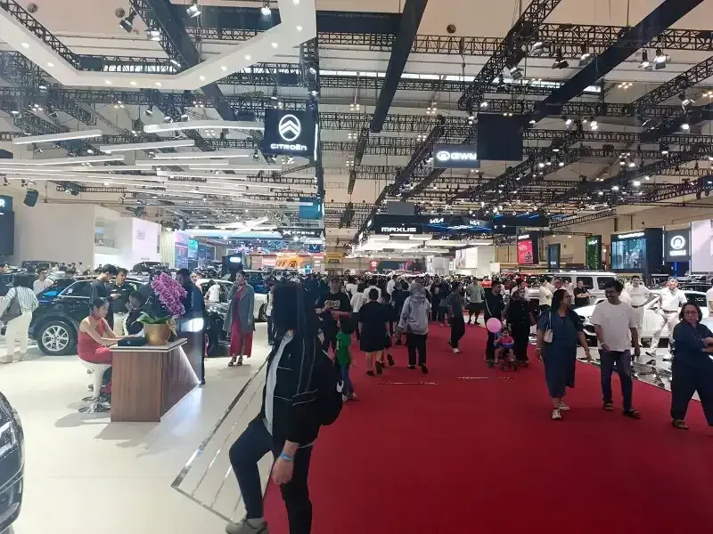 Prediksi Menjanjikan! Penjualan Mobil RI 2025 Bangkit, Tapi Dealer Tetap Berhemat Stok