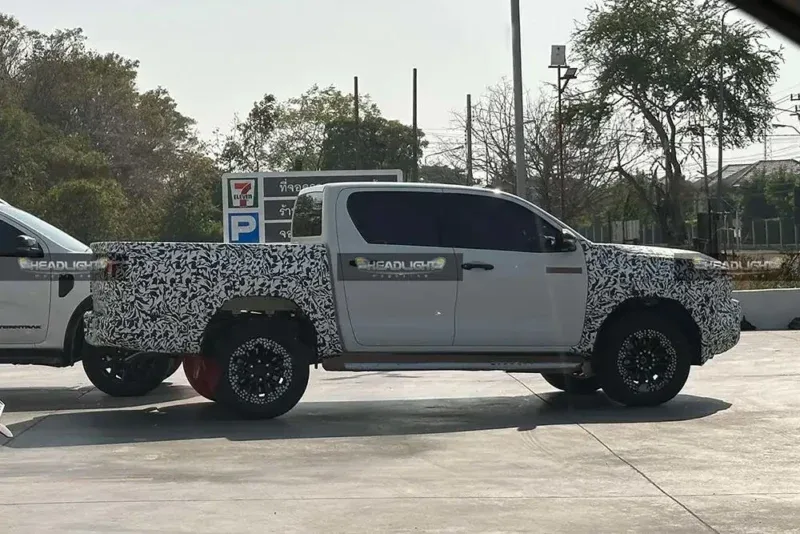 2026 Toyota Hilux Bocor! Siap Hantam Pikap Modern dengan Fitur Canggih
