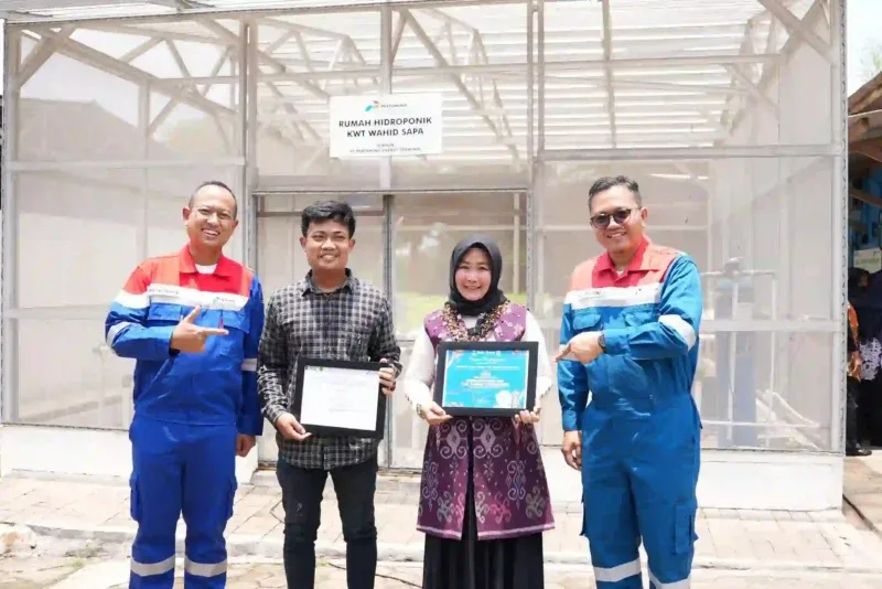 DEB Bawa Keajaiban: Desa Lebak Gede Bertransformasi Berkat Greenhouse dan PLTS Pertamina