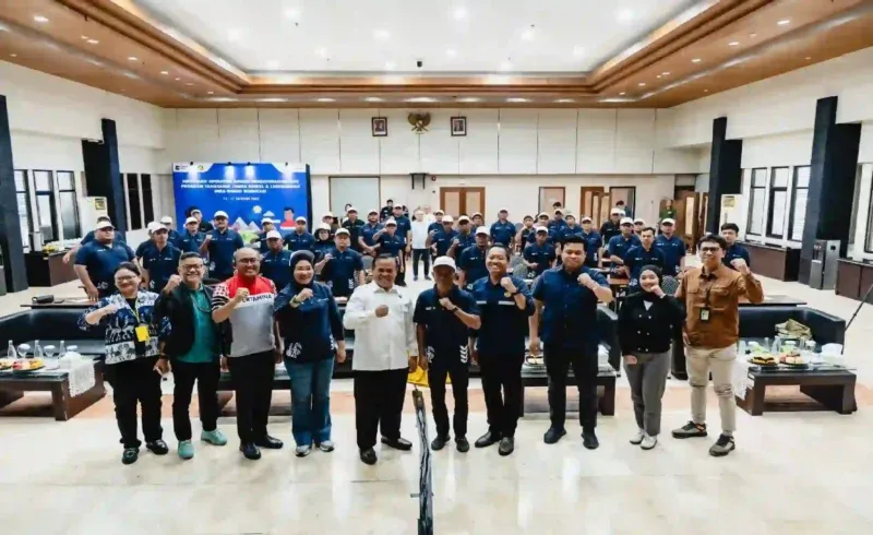 40 Local Hero Diresmikan Jadi Operator PLTS Bersertifikat oleh Pertamina