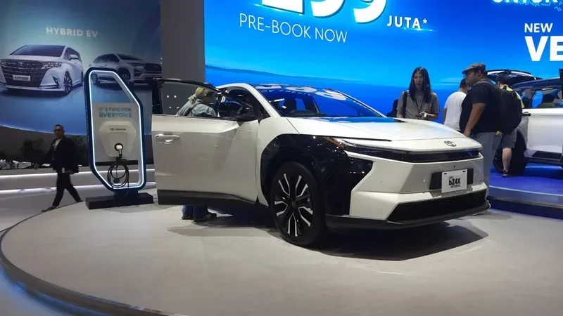 Toyota bZ4X dan Urban Cruiser EV Akhirnya Tiba di Indonesia! Siap Gemparkan Pasar Mobil Listrik!