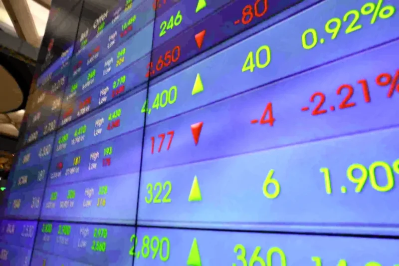 BBCA CS Tertekan: Ini Penyebab Sentimen Negatif Menggerus Saham Blue Chip